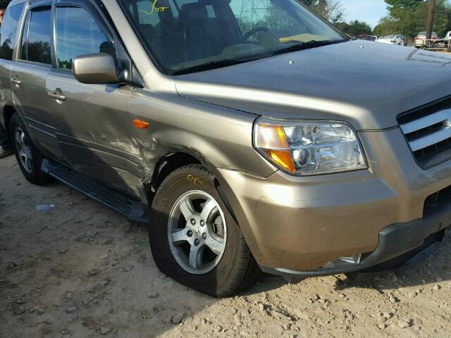 5FNYF18718B017816 - 2008 HONDA PILOT EXL GOLD photo 9