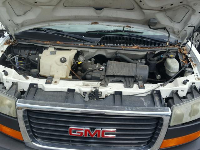 1GJHG39U031123763 - 2003 GMC SAVANA G35 WHITE photo 7