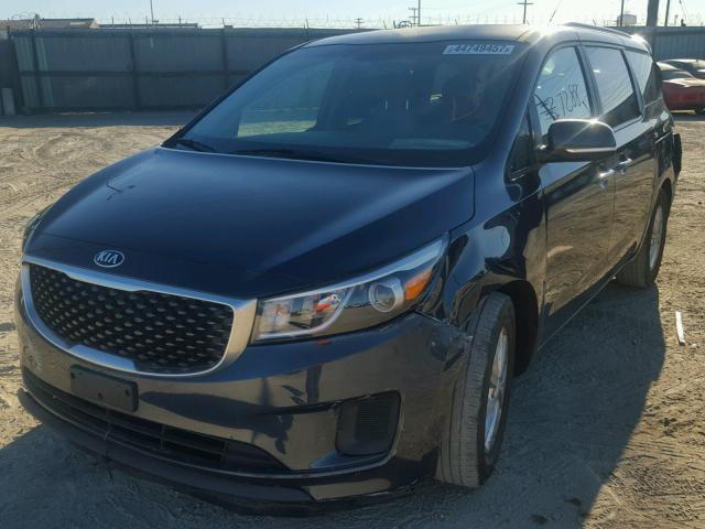 KNDMB5C10F6070665 - 2015 KIA SEDONA LX BLACK photo 2