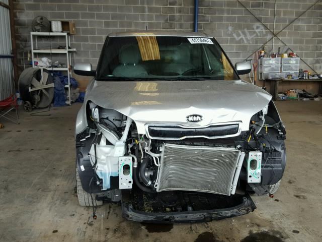 KNDJP3A57G7825949 - 2016 KIA SOUL SILVER photo 9