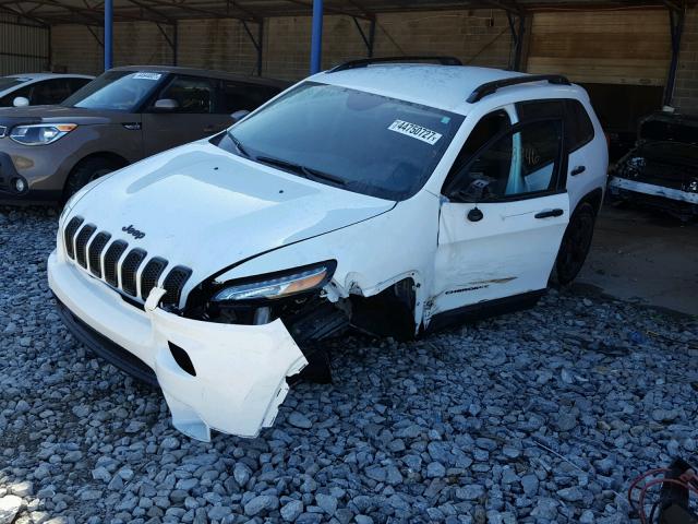 1C4PJLAB0HW667091 - 2017 JEEP CHEROKEE S WHITE photo 2