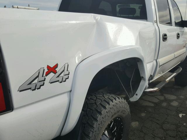 1GCHK232X4F230265 - 2004 CHEVROLET SILVERADO WHITE photo 9