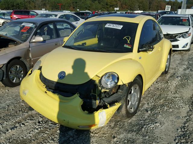 3VWDD21C41M467265 - 2001 VOLKSWAGEN NEW BEETLE YELLOW photo 2