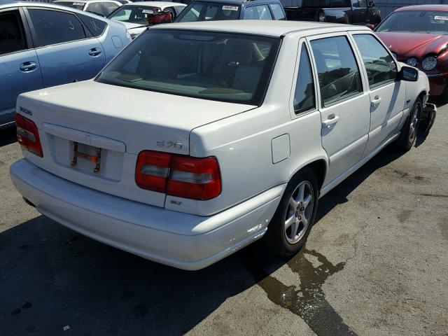 YV1LS5647W1439367 - 1998 VOLVO S70 GLT WHITE photo 4