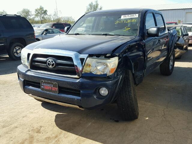 5TELU42N46Z214760 - 2006 TOYOTA TACOMA DOU BLUE photo 2