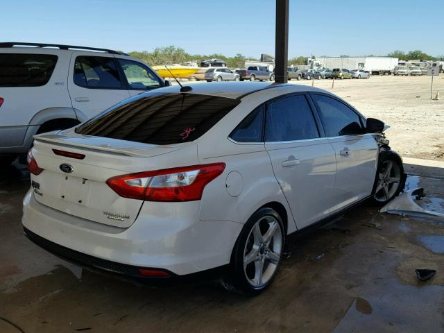 1FADP3J23EL196767 - 2014 FORD FOCUS TITA WHITE photo 4