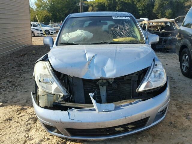 3N1BC13E19L478878 - 2009 NISSAN VERSA BLUE photo 9