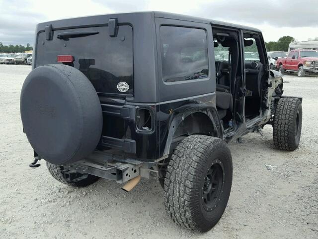 1C4BJWDG4FL504056 - 2015 JEEP WRANGLER U BLACK photo 4