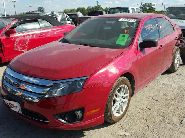 3FAHP0GA4CR269223 - 2012 FORD FUSION S RED photo 2