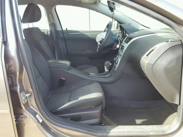 1G1ZC5EUXBF358562 - 2011 CHEVROLET MALIBU 1LT 金色 照片 5