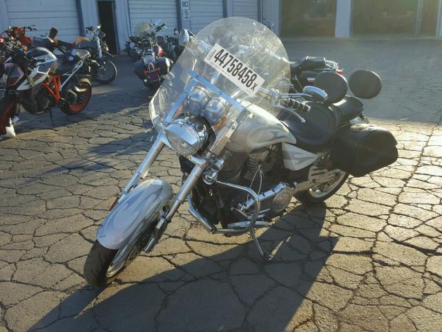 5VPCB16D753011849 - 2005 VICTORY MOTORCYCLES KINGPIN 白色 照片 2