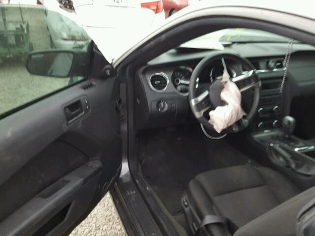 1ZVBP8AM1E5320262 - 2014 FORD MUSTANG GRAY photo 9