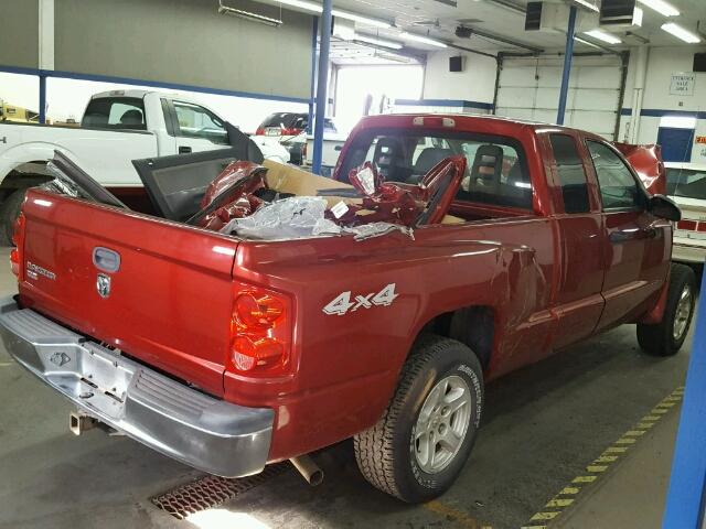 1D7HW42K26S528830 - 2006 DODGE DAKOTA SLT RED photo 4