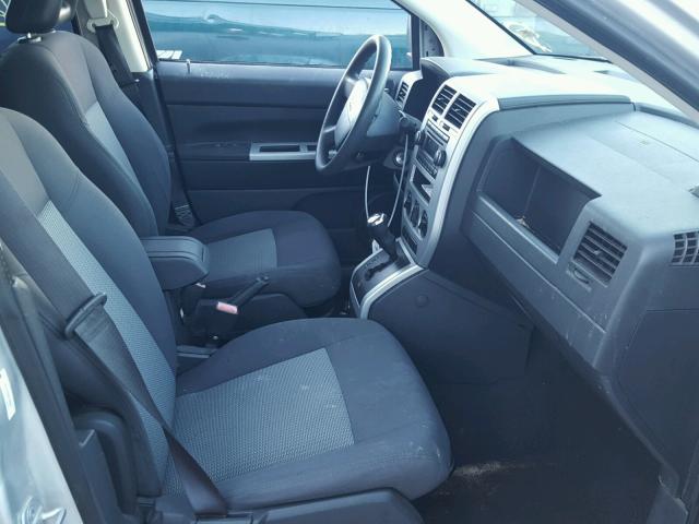 1J8FF47W58D786949 - 2008 JEEP COMPASS SP ვერცხლისფერი ფოტო 5