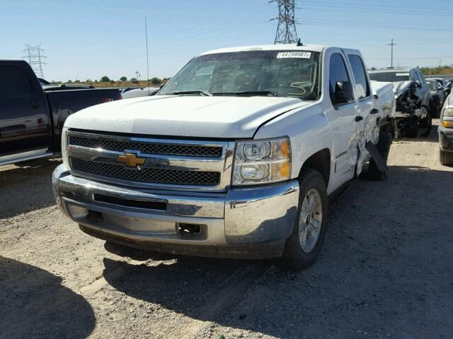 3GCPKSE70DG341703 - 2013 CHEVROLET SILVERADO WHITE photo 2