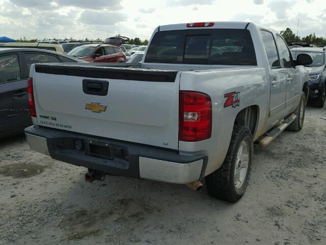 3GCRKSE30AG252599 - 2010 CHEVROLET SILVERADO SILVER photo 4