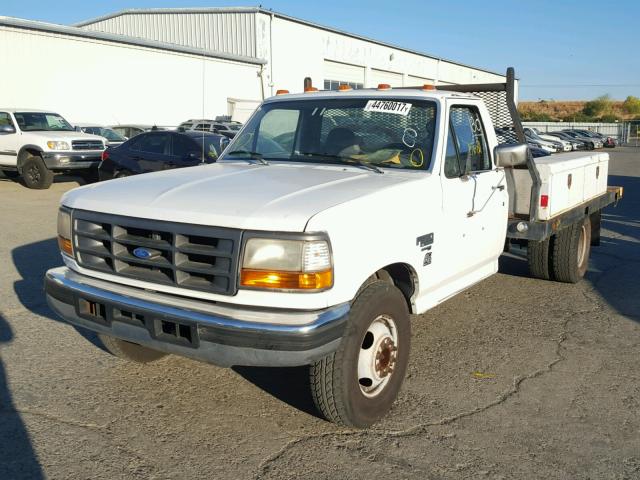 1FDKF37F9SEA57057 - 1995 FORD F350 WHITE photo 2