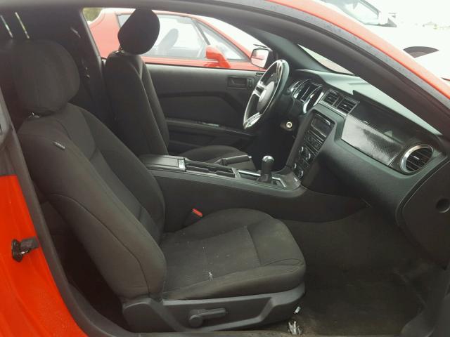 1ZVBP8AM0E5261382 - 2014 FORD MUSTANG RED photo 5