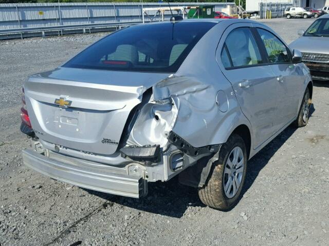 1G1JB5SG4H4163978 - 2017 CHEVROLET SONIC LS 银色 照片 4