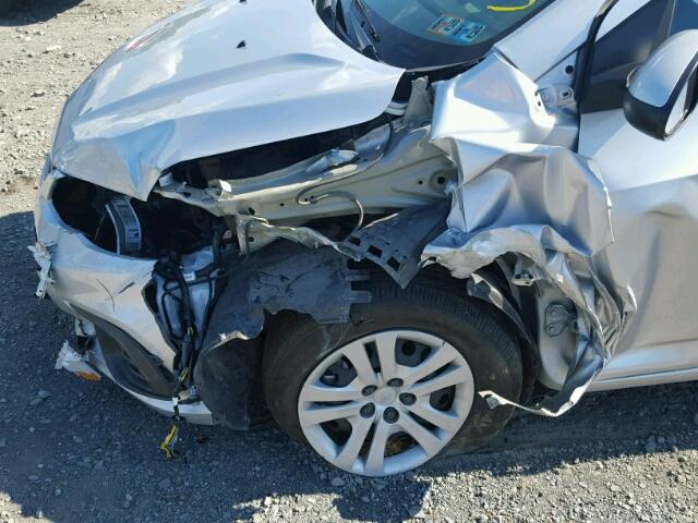 1G1JB5SG4H4163978 - 2017 CHEVROLET SONIC LS 银色 照片 9