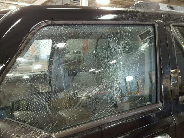 1J8HG58PX7C520592 - 2007 JEEP COMMANDER შავი ფოტო 9