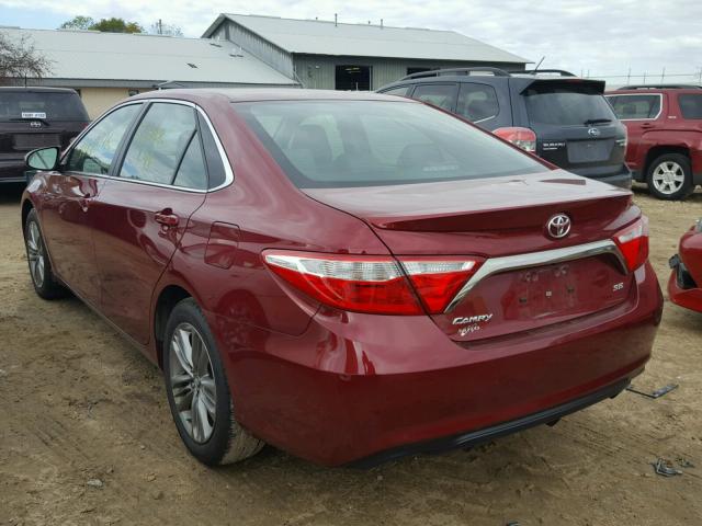 4T1BF1FK7GU522743 - 2016 TOYOTA CAMRY LE RED photo 3