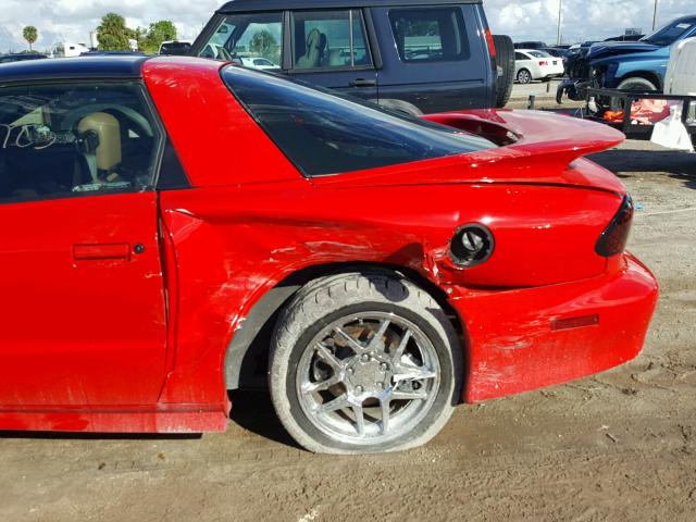 2G2FV22G822100886 - 2002 PONTIAC FIREBIRD F RED photo 9