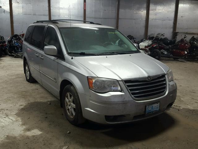 2A8HR54PX8R699242 - 2008 CHRYSLER TOWN & COU SILVER photo 1