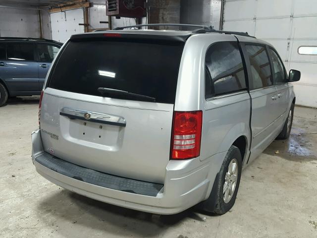 2A8HR54PX8R699242 - 2008 CHRYSLER TOWN & COU SILVER photo 4