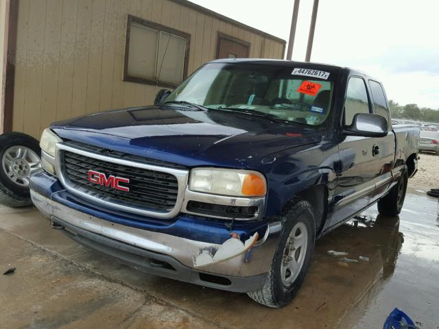 2GTEC19V821178800 - 2002 GMC NEW SIERRA BLUE photo 2