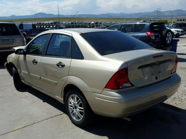 1FAHP383XYW143468 - 2000 FORD FOCUS ZTS GOLD photo 3