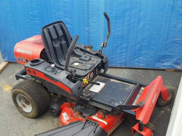 915148 - 2011 GRAV MOWER RED photo 5