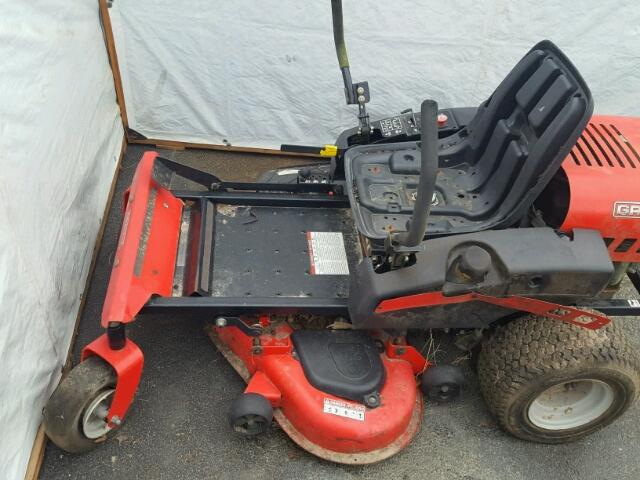 915148 - 2011 GRAV MOWER RED photo 8