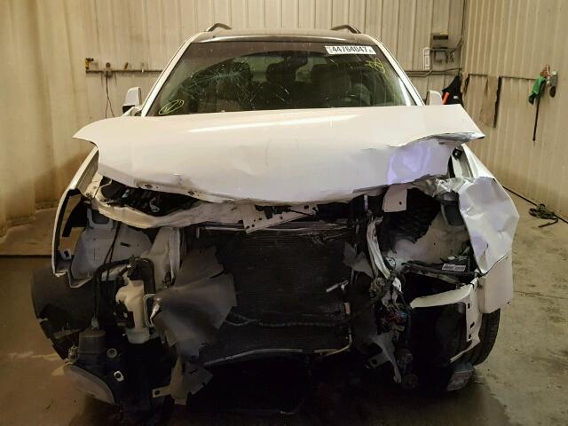 1GYEE63A740172458 - 2004 CADILLAC SRX WHITE photo 9