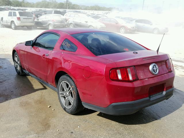 1ZVBP8AN7A5105004 - 2010 FORD MUSTANG RED photo 3