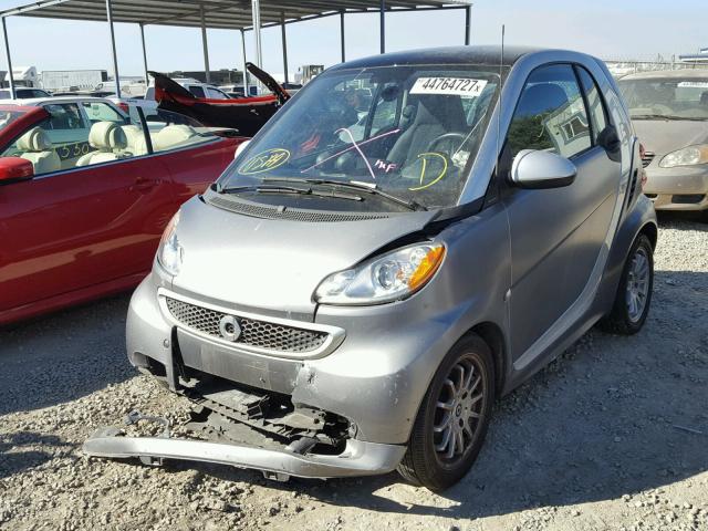 WMEEJ9AA8DK673192 - 2013 SMART FORTWO ELE GRAY photo 2