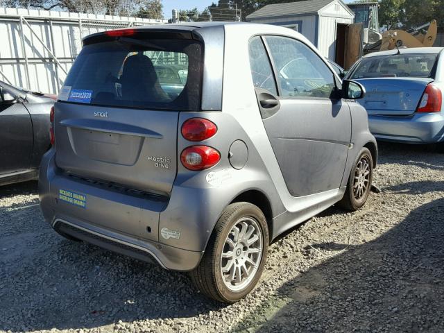 WMEEJ9AA8DK673192 - 2013 SMART FORTWO ELE 灰色 照片 4