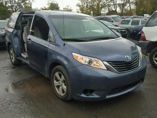 5TDKK3DC6ES506266 - 2014 TOYOTA SIENNA LE BLUE photo 1