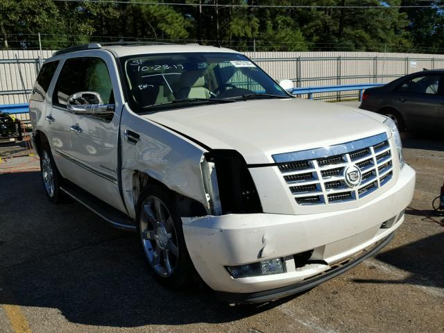 1GYEC63898R152295 - 2008 CADILLAC ESCALADE L WHITE photo 1