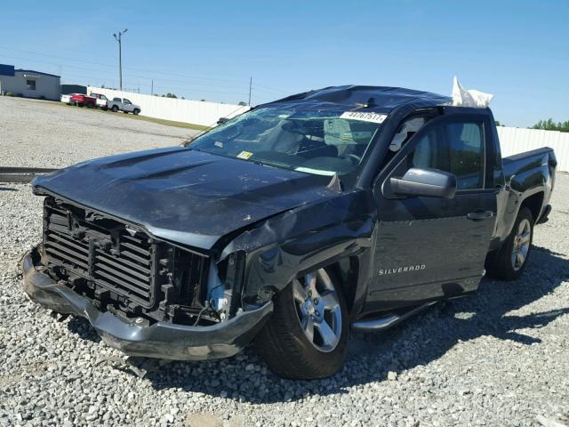 3GCUKREC6HG274720 - 2017 CHEVROLET SILVERADO GRAY photo 2