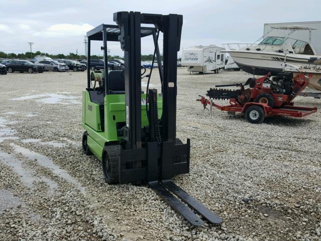 G138MB00266477FA - 2000 CLAR FORKLIFT GREEN photo 1