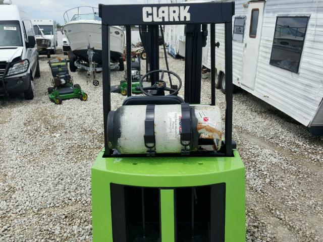 G138MB00266477FA - 2000 CLAR FORKLIFT GREEN photo 6