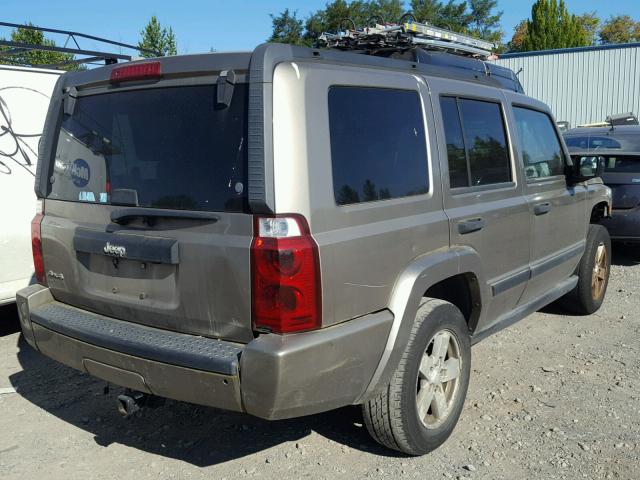 1J8HG48KX6C315187 - 2006 JEEP COMMANDER GOLD photo 4