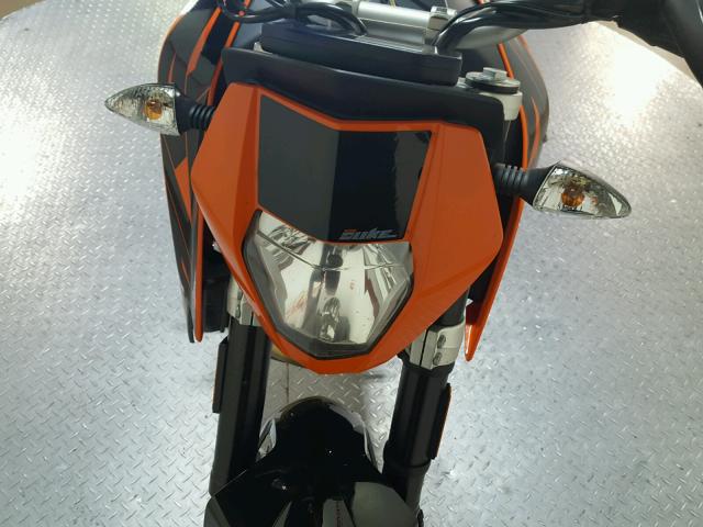 VBKLDV405HM798720 - 2017 KTM 690 DUKE ORANGE photo 18