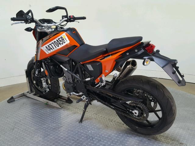 VBKLDV405HM798720 - 2017 KTM 690 DUKE ORANGE photo 6