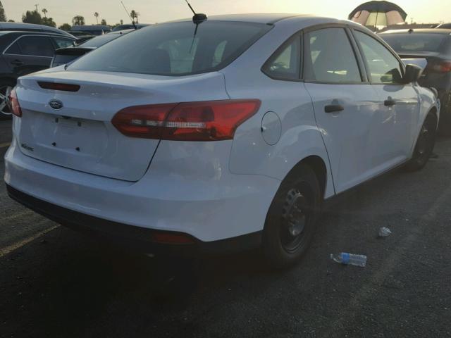 1FADP3E25FL261825 - 2015 FORD FOCUS S WHITE photo 4