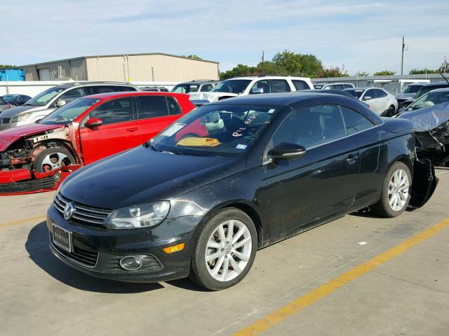 WVWBW7AH2CV017944 - 2012 VOLKSWAGEN EOS KOMFOR 黑色 照片 2