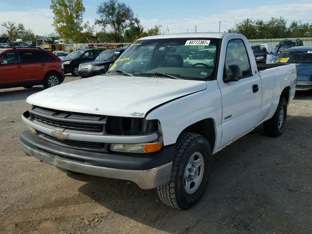 1GCEK14V81Z231477 - 2001 CHEVROLET SILVERADO WHITE photo 2