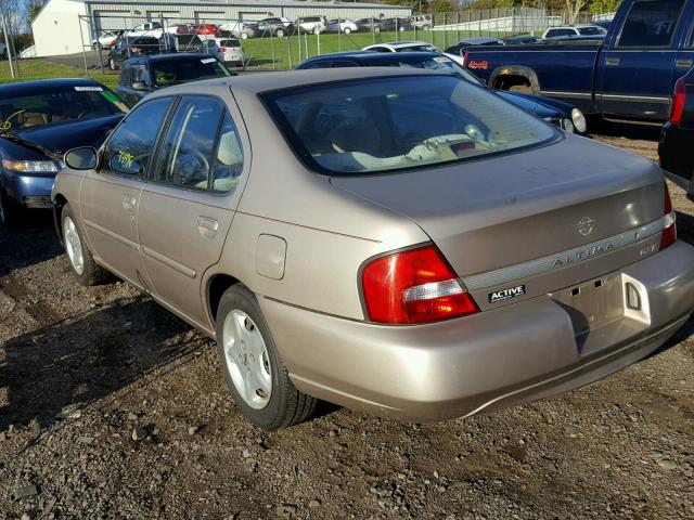 1N4DL01D9YC188981 - 2000 NISSAN ALTIMA XE BEIGE photo 3