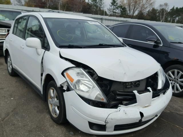 3N1BC13E28L463742 - 2008 NISSAN VERSA S WHITE photo 1